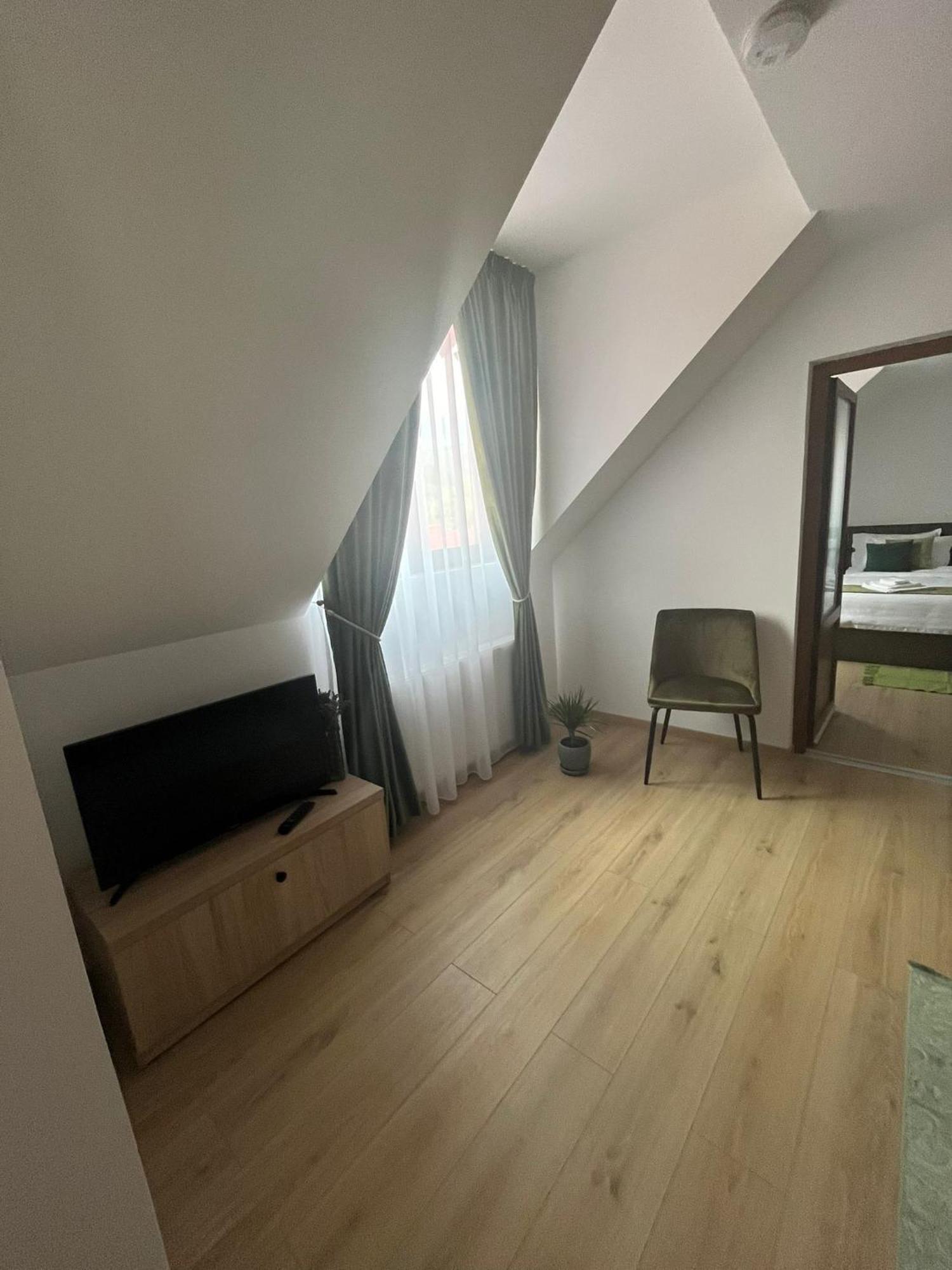 Kilometru108 Hotell Leordina Eksteriør bilde