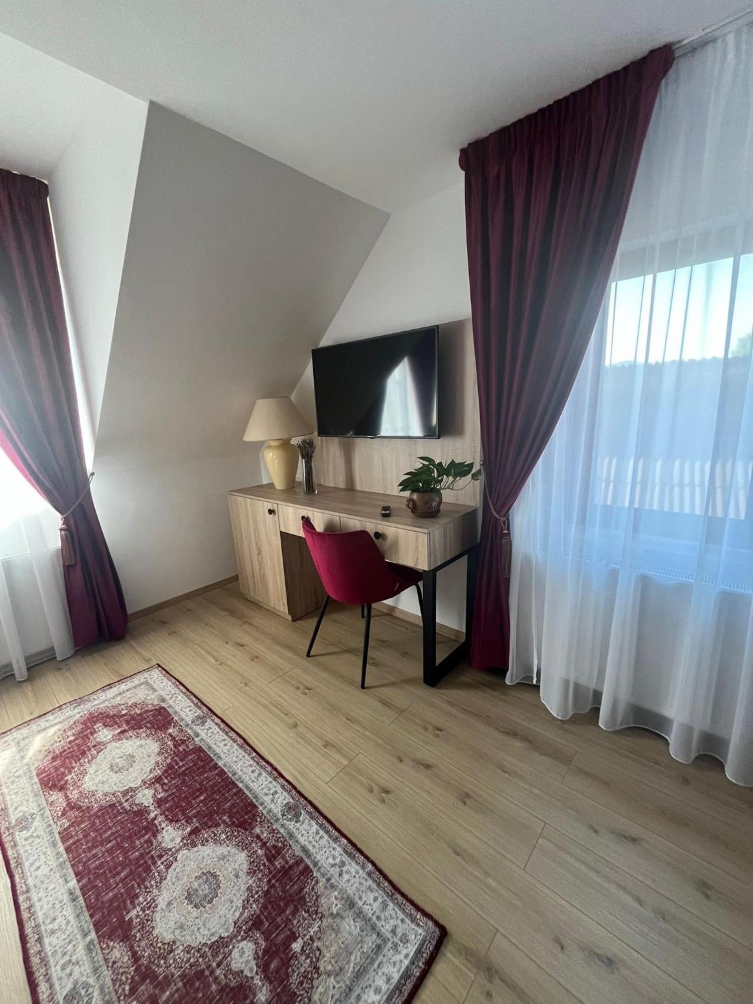 Kilometru108 Hotell Leordina Eksteriør bilde