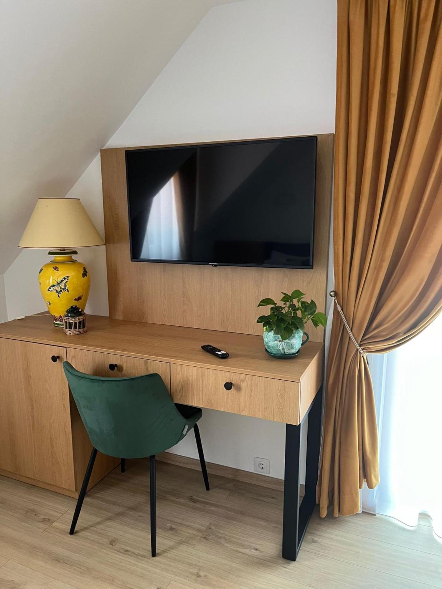 Kilometru108 Hotell Leordina Eksteriør bilde